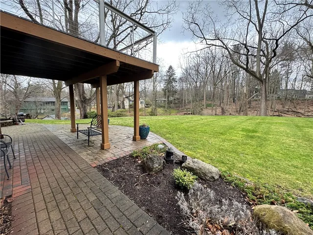 $1,900 | 333 Colebrook Drive, Irondequoit, NY 14617