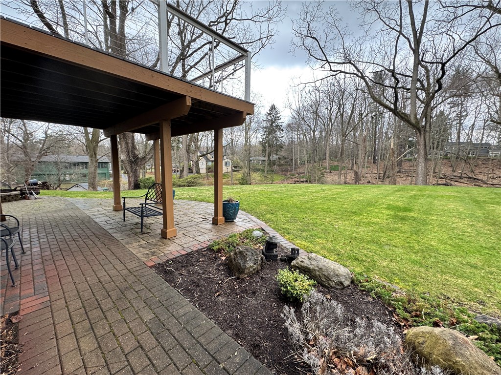 333 Colebrook Drive Irondequoit, NY 14617 - Photo 9 of 11