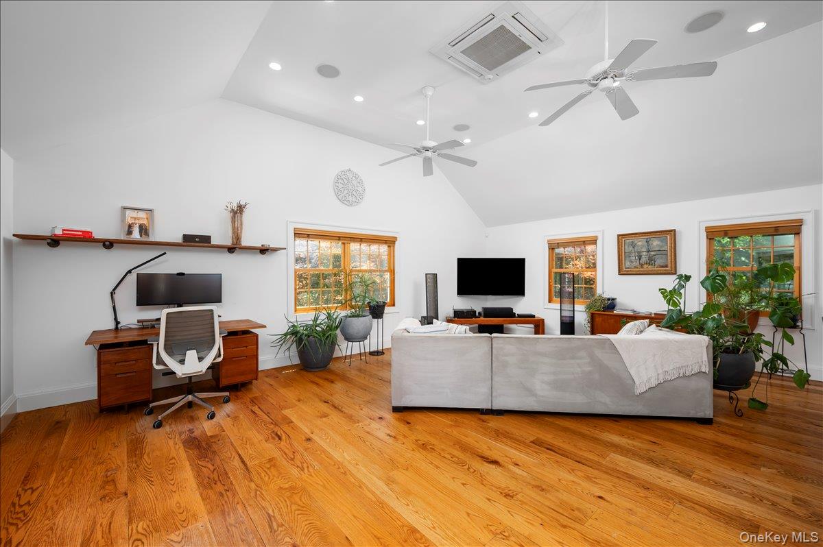 80 Maple Avenue Rye, NY 10580 - Photo 23 of 37 Carriage House Loft with Cathedral Ceiling