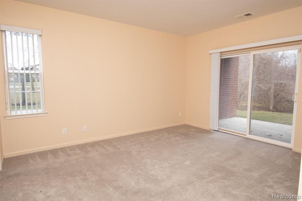 1746 Deepwood Circle, Unit 82 Rochester, MI 48307 - Photo 14 of 20