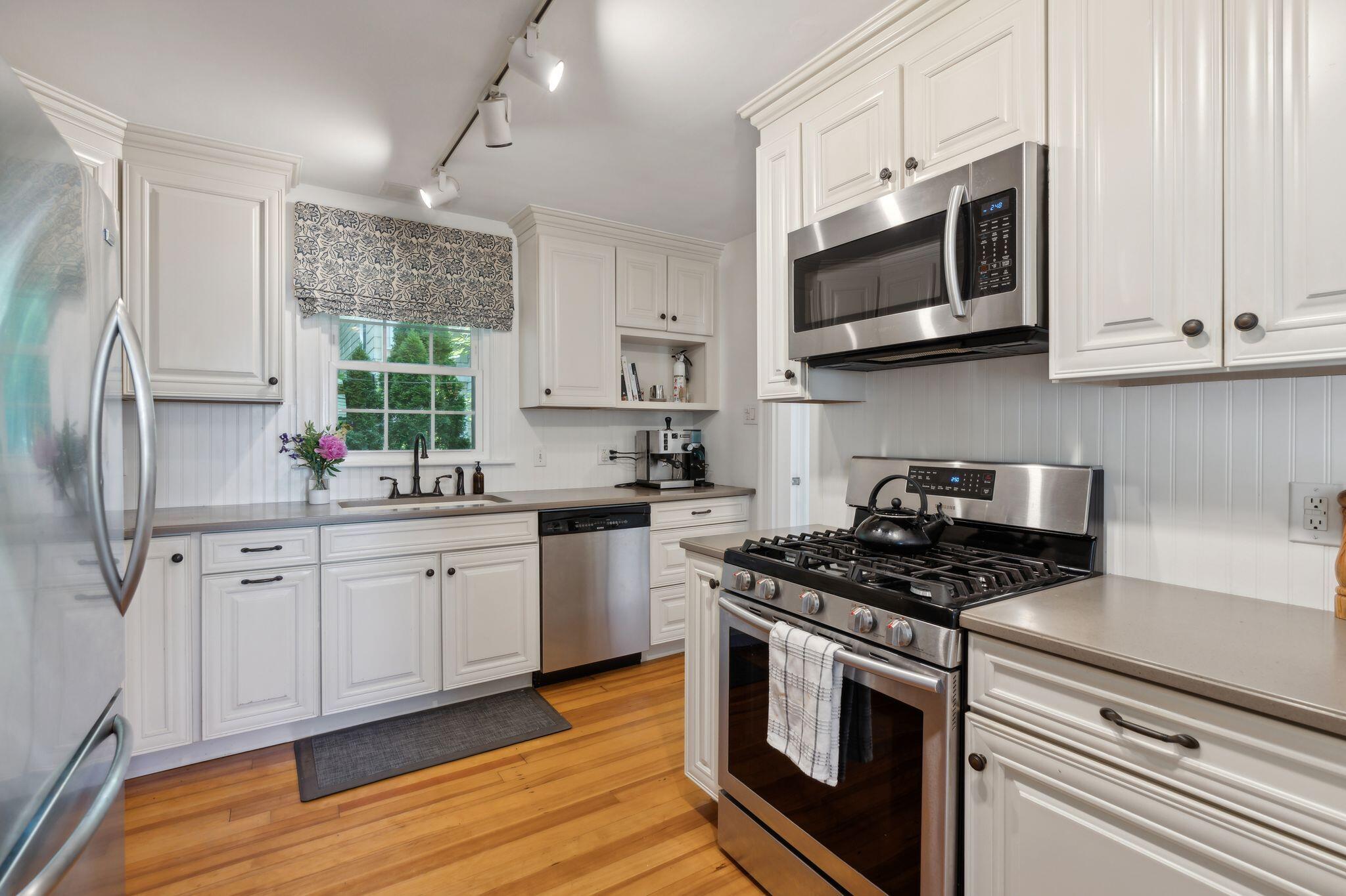55 Wolcott Street Portland, ME 04102 - Photo 4 of 51 DSC04413