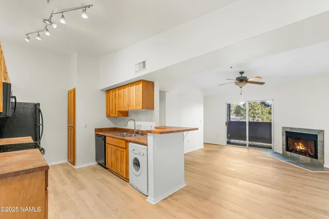 $334,900 | 1385 West University Avenue, Unit 240, Flagstaff, AZ 86001