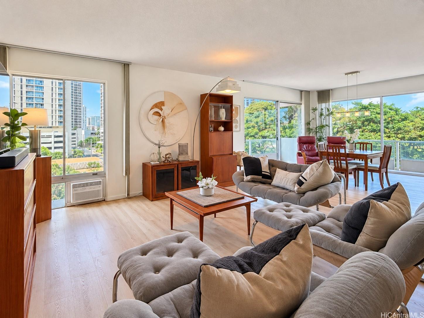 240 Makee Road, Unit 4C Honolulu, HI 96815 - Photo 1 of 25 Gallery Image 1