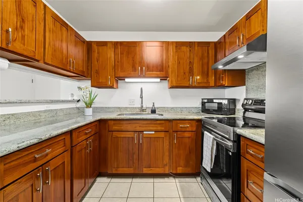 $475,000 | 94-506 Kupuohi Street, Unit 7102, Waipahu, HI 96797