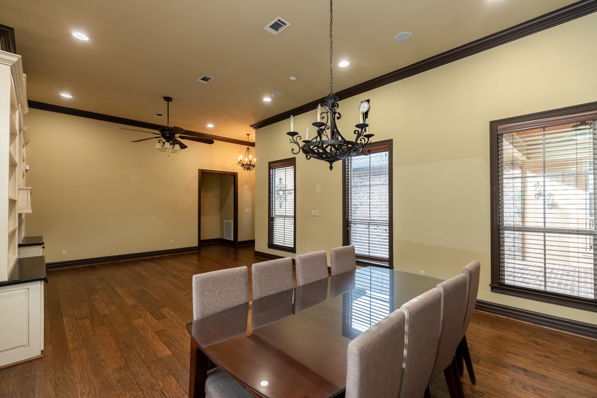 3365 Esplanade Beaumont, TX 77707 - Photo 10 of 33 a view of a livingroom with furniture and windows