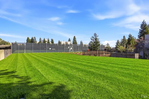 $579,000 | 823 VÃa Casitas, Greenbrae, CA 94904