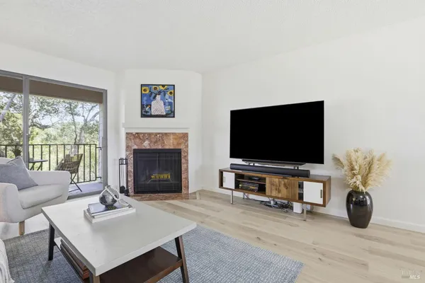 $579,000 | 823 VÃa Casitas, Greenbrae, CA 94904