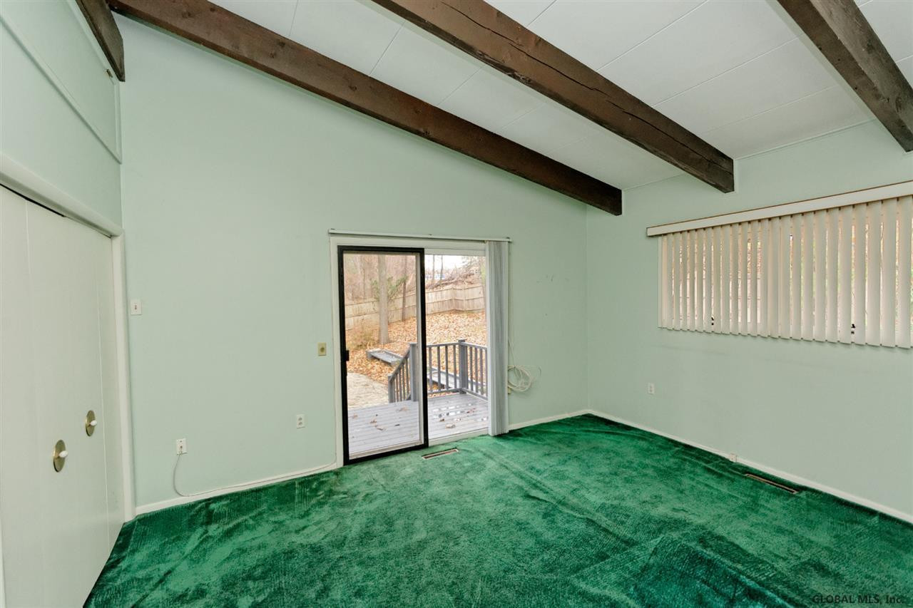 18 Pollock Road Colonie, NY 12110 - Photo 11 of 21 Photo 11