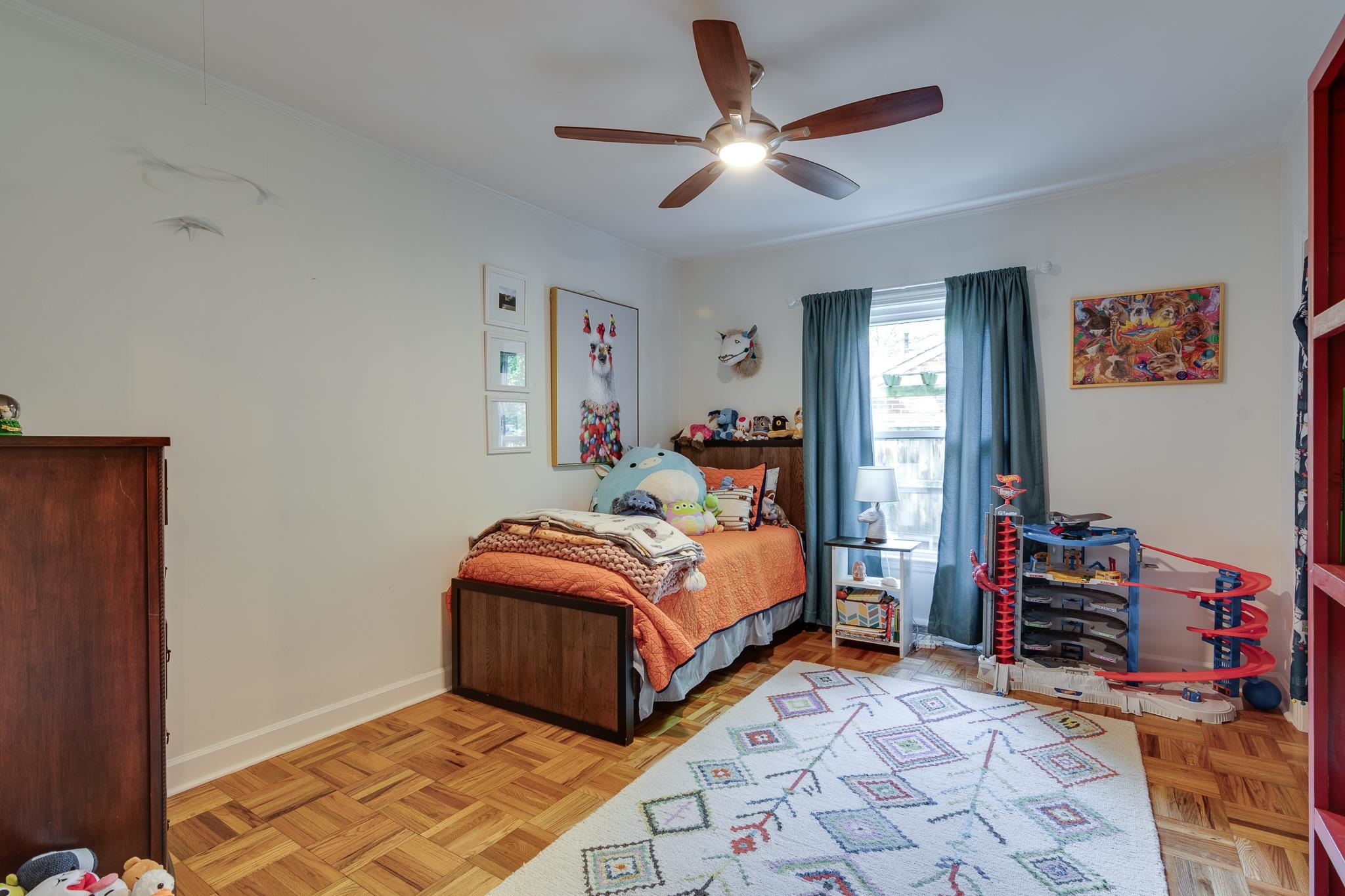 4263 Burgundy Road Memphis, TN 38111 - Photo 22 of 38 Bedroom #3 is 13x13 for plenty of room.