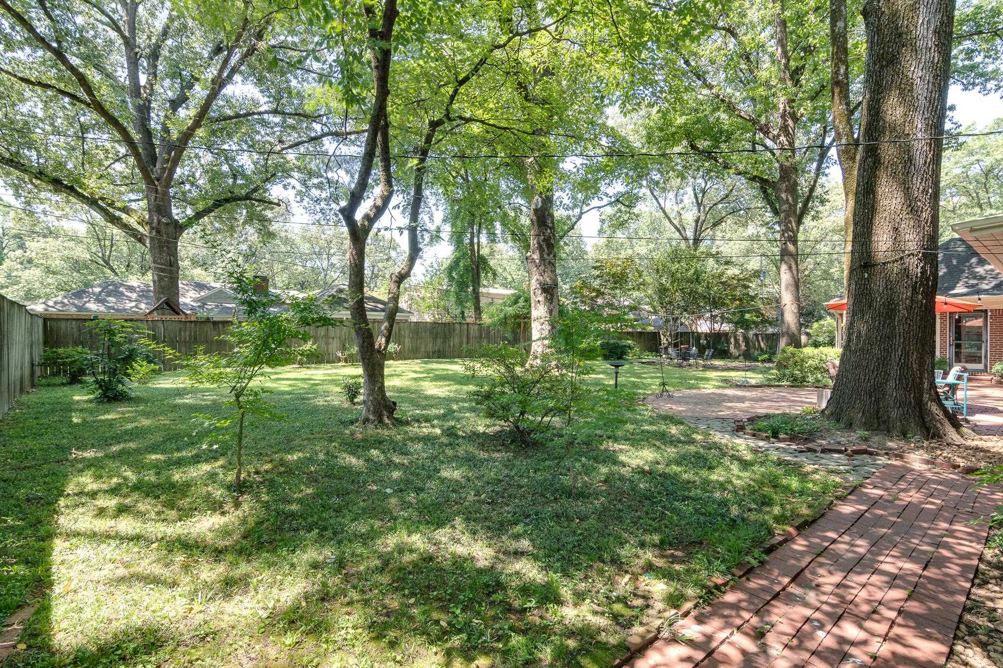 4263 Burgundy Road Memphis, TN 38111 - Photo 32 of 38 Brick walkway to house