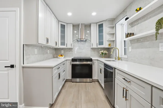 $725,000 | 2480 Dale Road, Huntingdon Valley, PA 19006