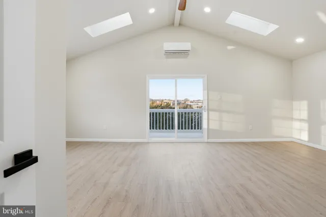 $725,000 | 2480 Dale Road, Huntingdon Valley, PA 19006