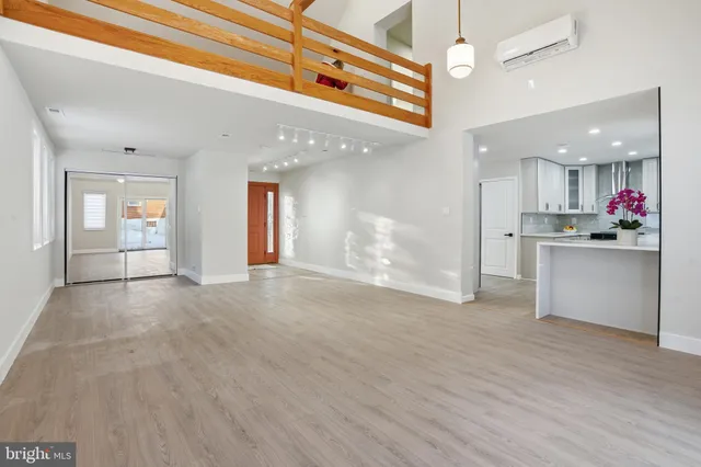 $725,000 | 2480 Dale Road, Huntingdon Valley, PA 19006