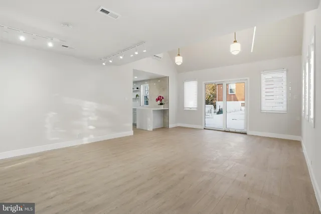 $725,000 | 2480 Dale Road, Huntingdon Valley, PA 19006