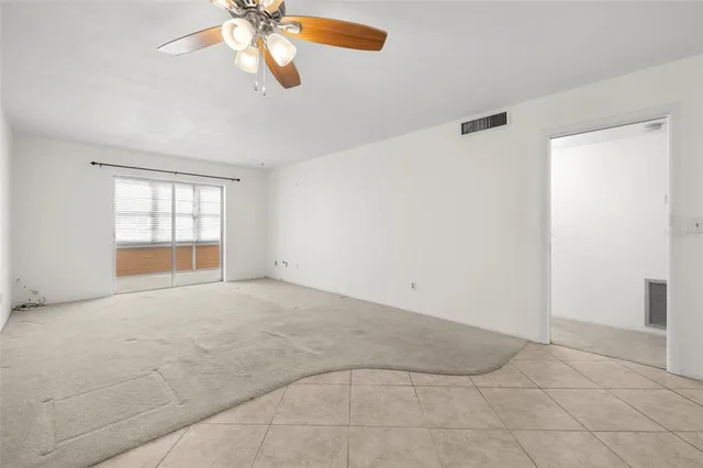 a view of empty room with window