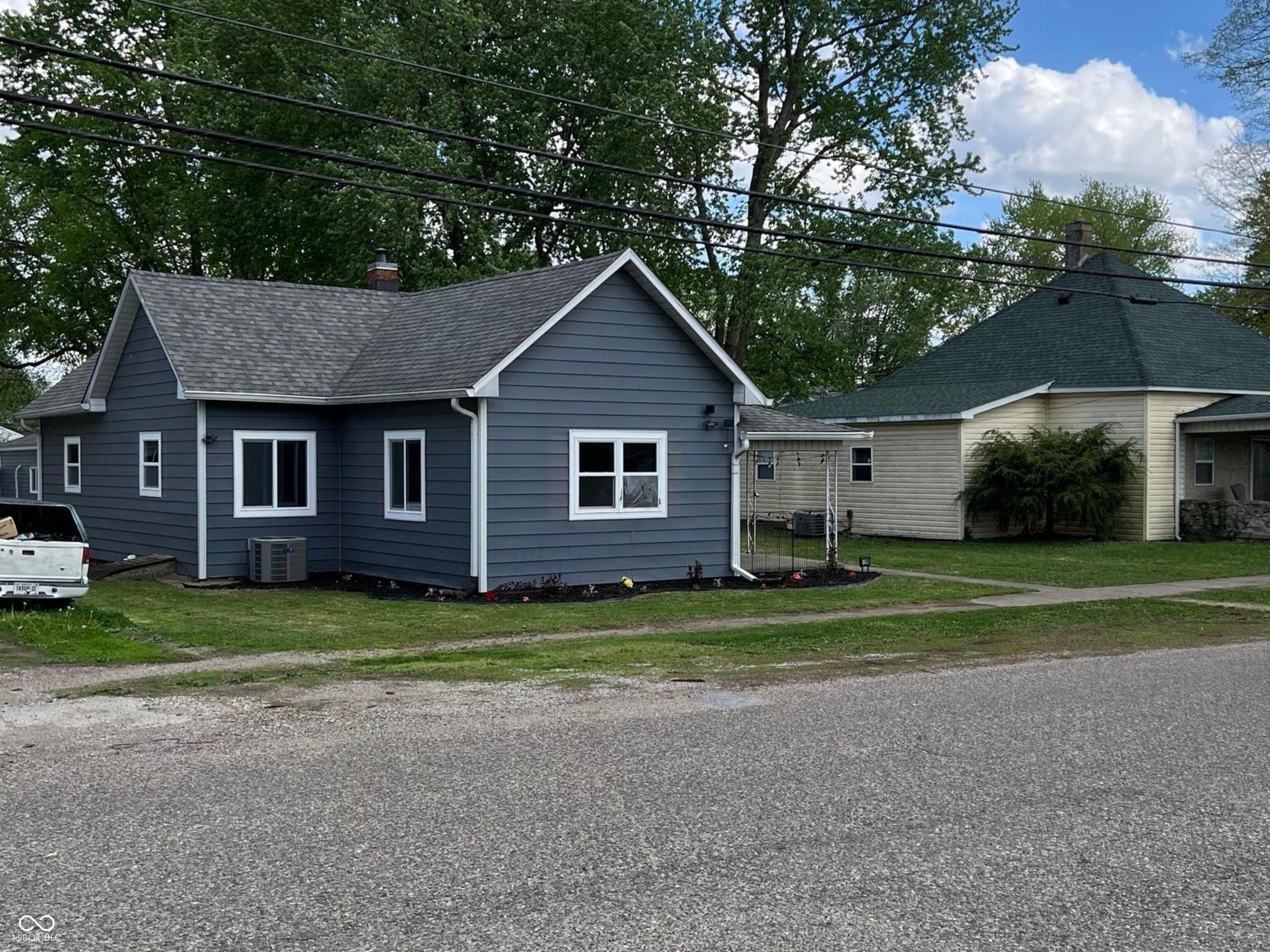 734 South 6th Street Clinton, IN 47842 - Photo 1 of 87