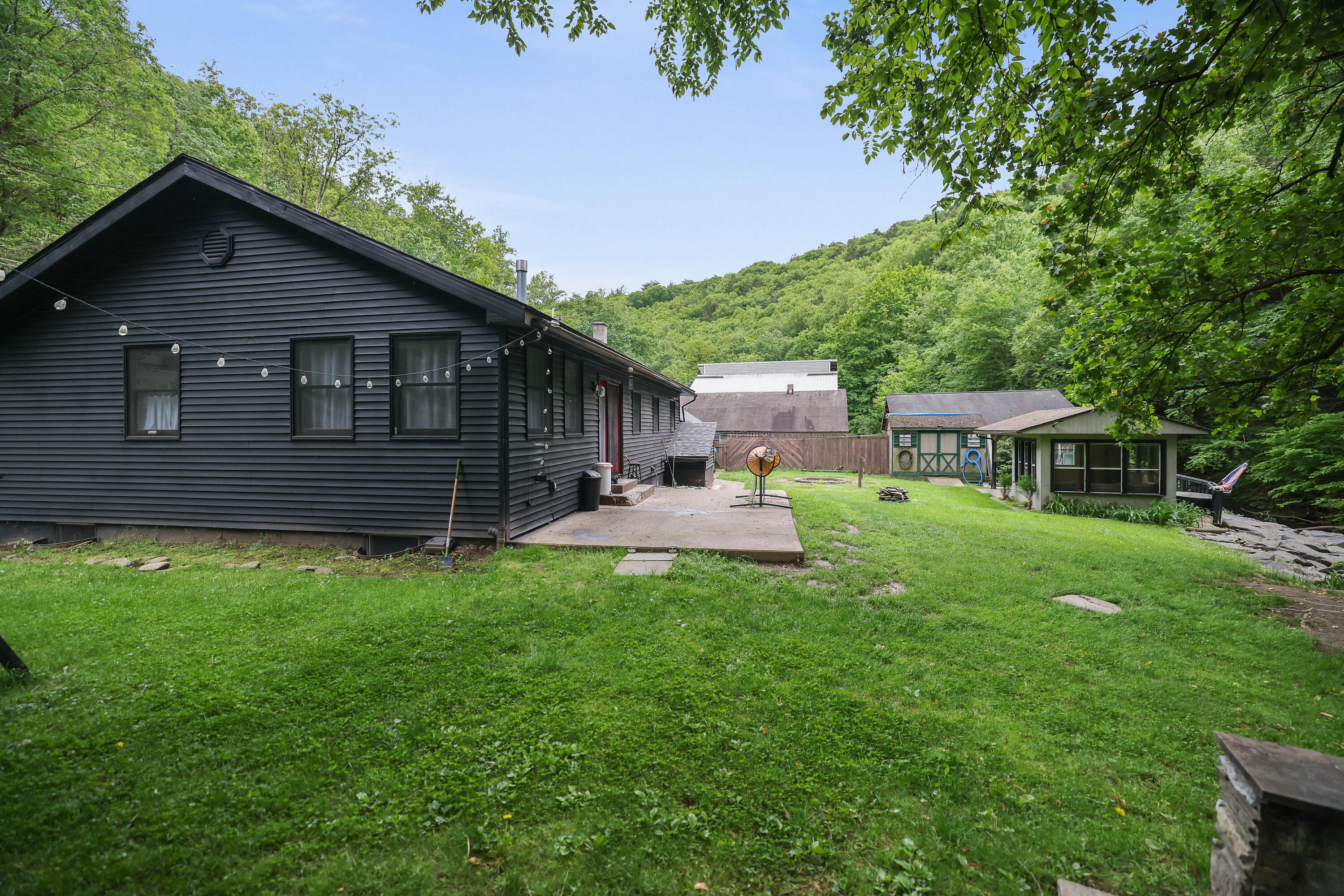 522 Sutton Creek Road Pittston, PA 18643 - Photo 9 of 44 RBR57166