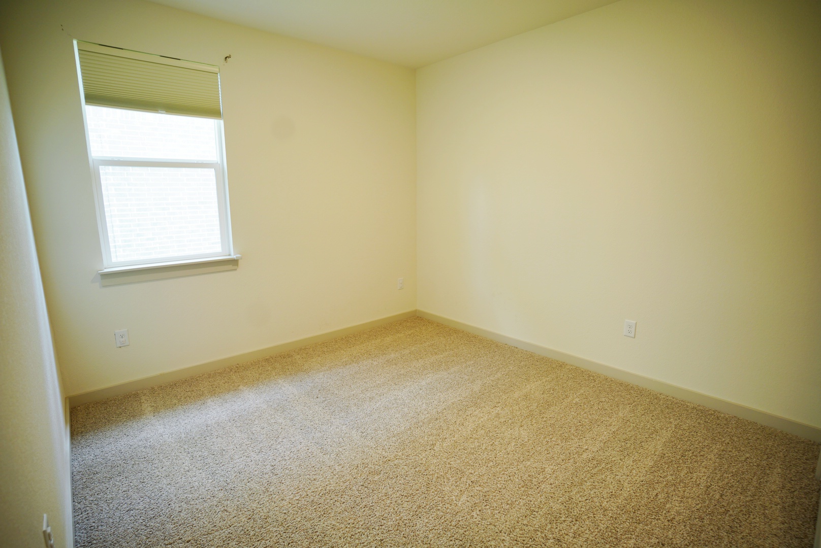 10601 Gonzales Ranger Pass Austin, TX 78754 - Photo 7 of 17 an empty room with a window