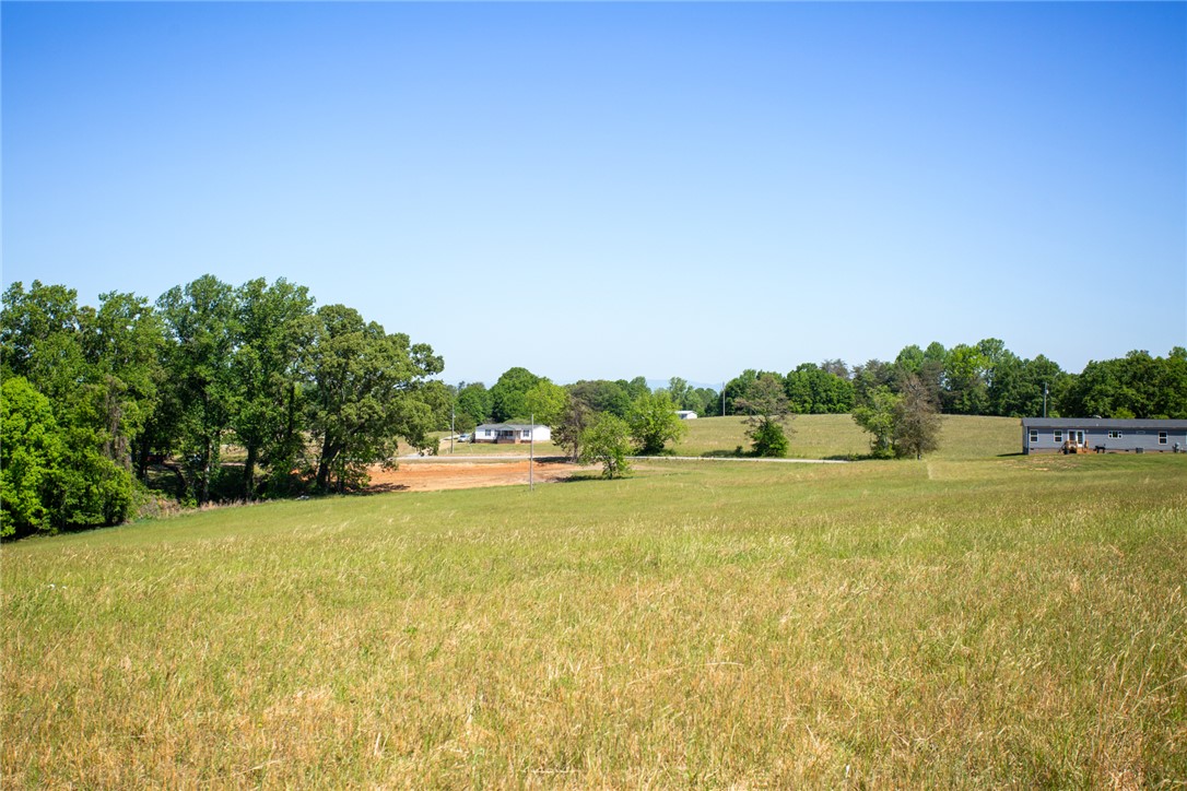 249 Farmers Hill Road Liberty, SC 29657 - Photo 39 of 49