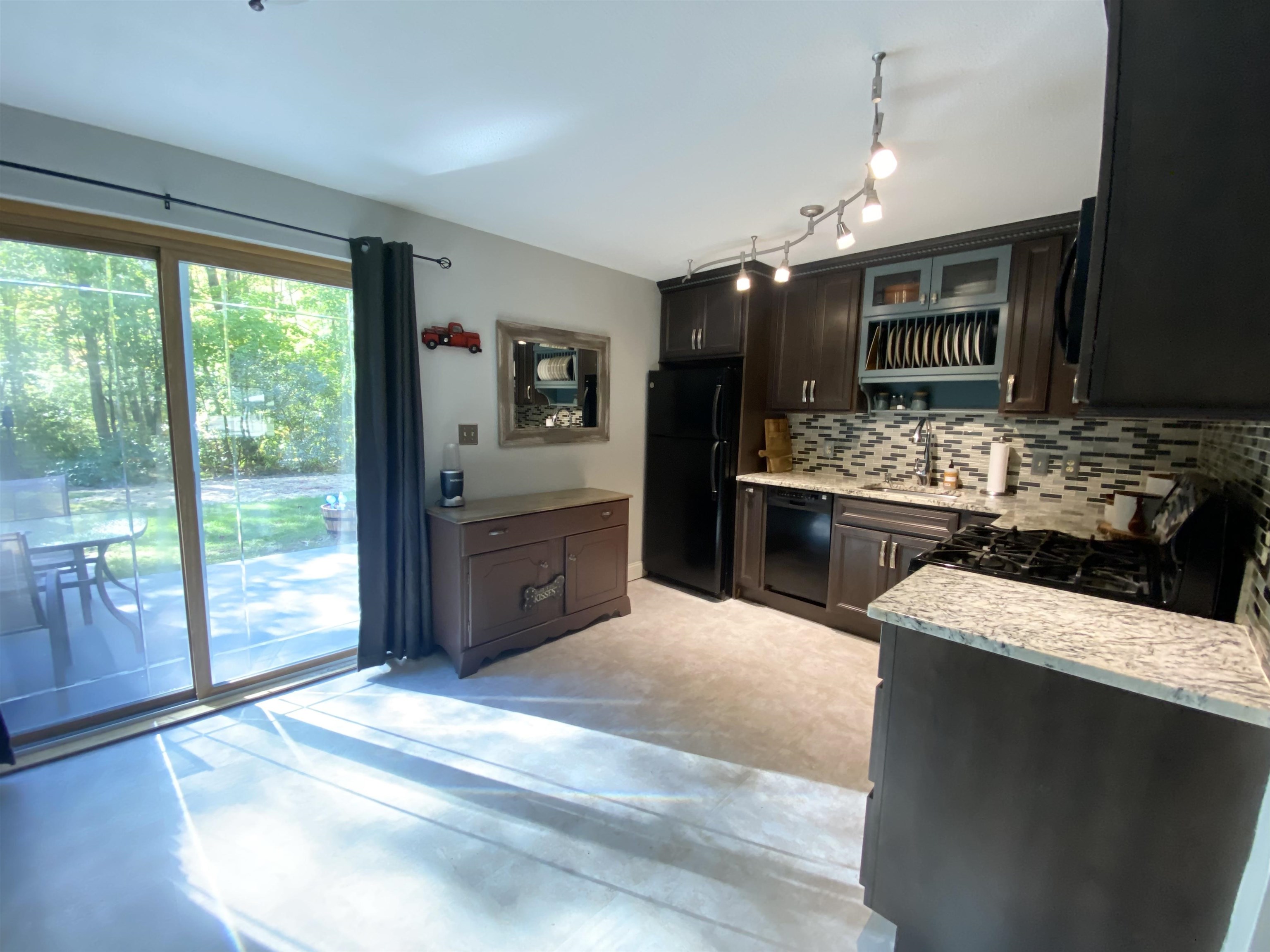 238 Base Hill Road, Unit 10 Keene, NH 03431 - Photo 3 of 8 Gallery Image 3