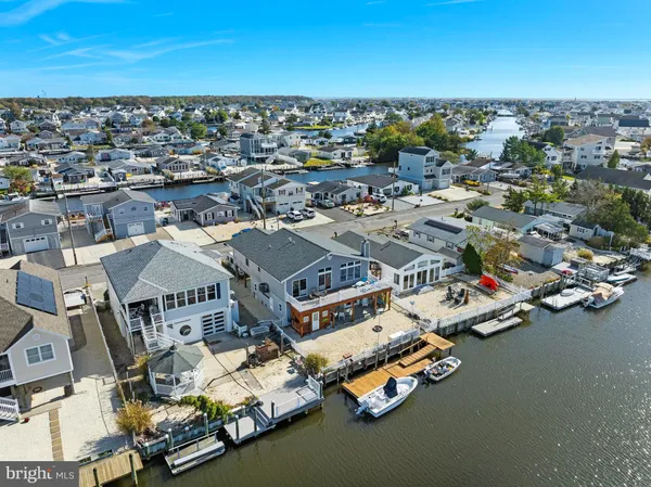 $749,000 | 28 South Portland Drive, Little Egg Harbor, NJ 08087