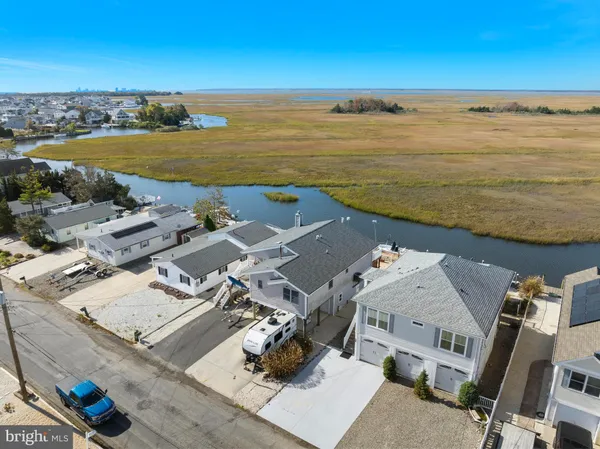 $749,000 | 28 South Portland Drive, Little Egg Harbor, NJ 08087