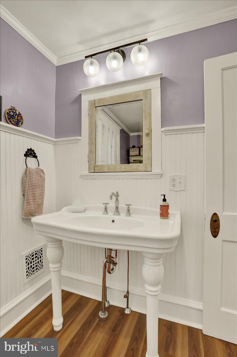 1536 Dauphin Avenue Wyomissing, PA 19610 - Photo 27 of 38