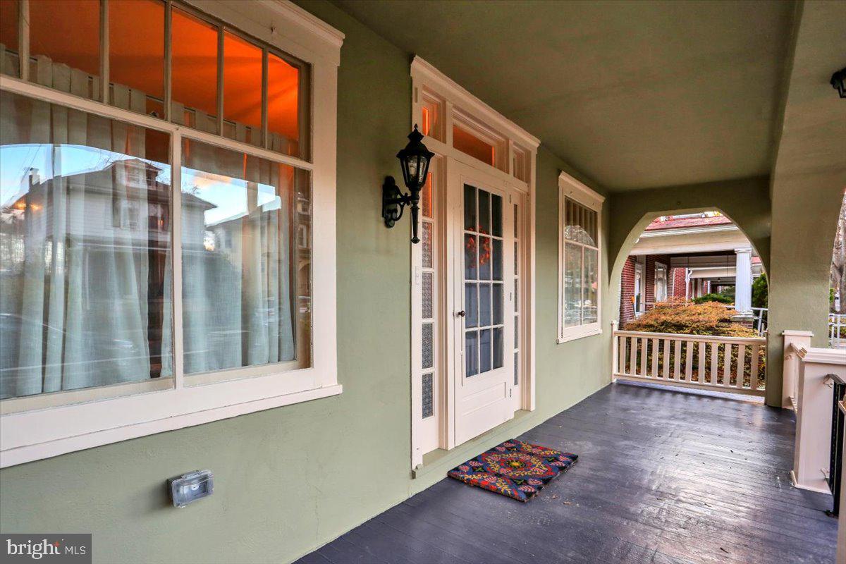 1536 Dauphin Avenue Wyomissing, PA 19610 - Photo 4 of 38