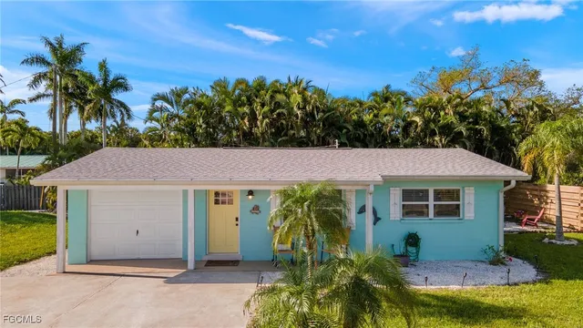 $289,000 | 7499 Cares Away Park Circle, Bokeelia, FL 33922