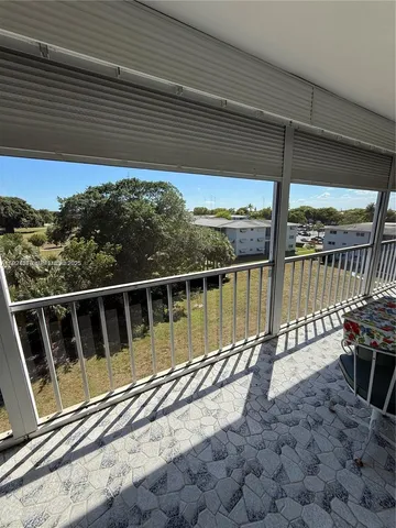 $149,900 | 4800 Hillcrest Lane, Unit 511, Hollywood, FL 33021