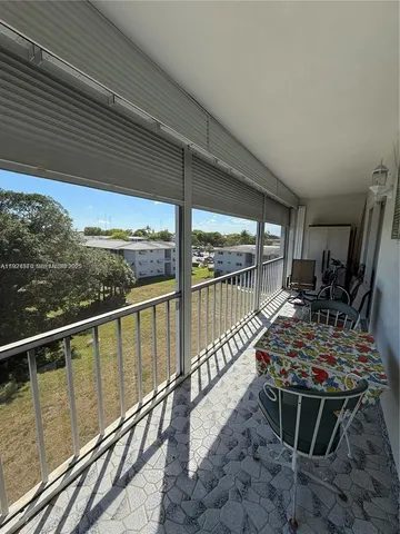 $149,900 | 4800 Hillcrest Lane, Unit 511, Hollywood, FL 33021