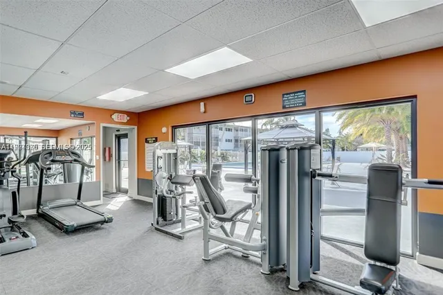 $149,900 | 4800 Hillcrest Lane, Unit 511, Hollywood, FL 33021