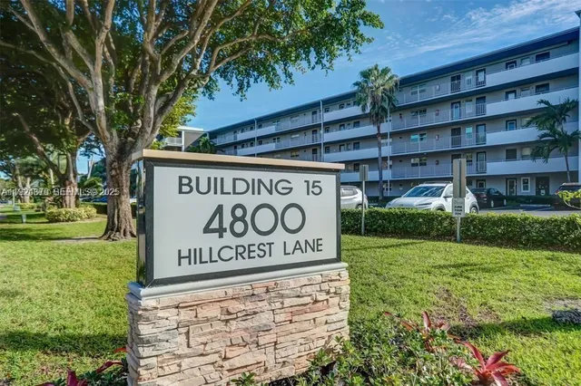$149,900 | 4800 Hillcrest Lane, Unit 511, Hollywood, FL 33021