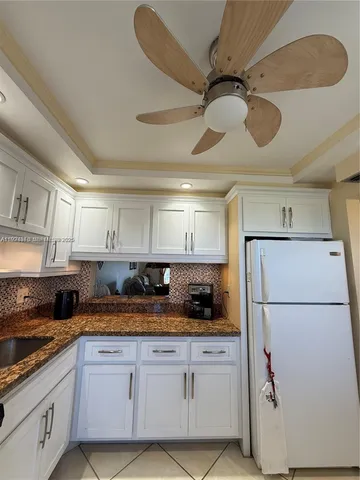 $149,900 | 4800 Hillcrest Lane, Unit 511, Hollywood, FL 33021