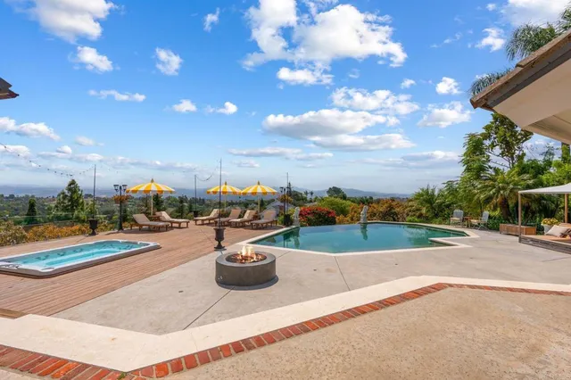 $2,595,000 | 4938 San Jacinto Circle East, Fallbrook, CA 92028