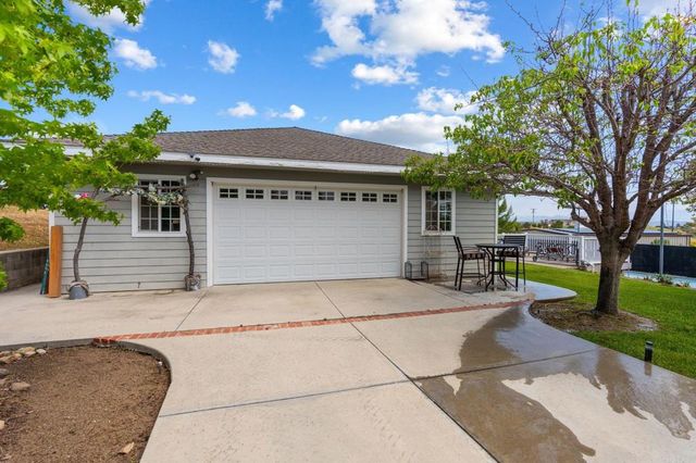 $2,595,000 | 4938 San Jacinto Circle East, Fallbrook, CA 92028