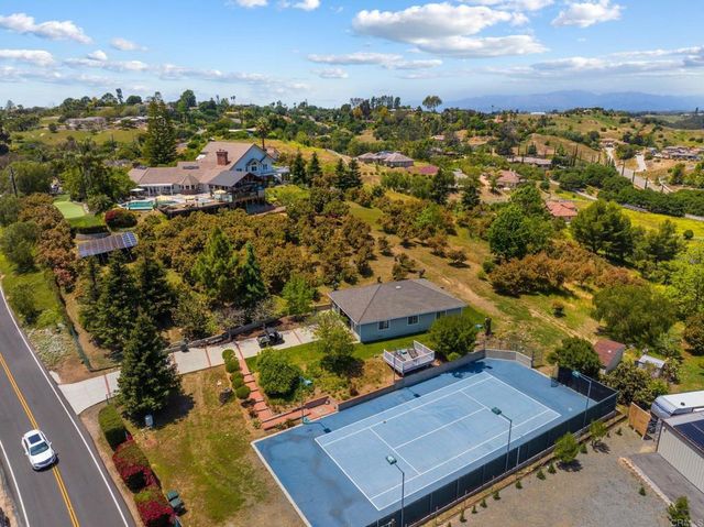 $2,595,000 | 4938 San Jacinto Circle East, Fallbrook, CA 92028