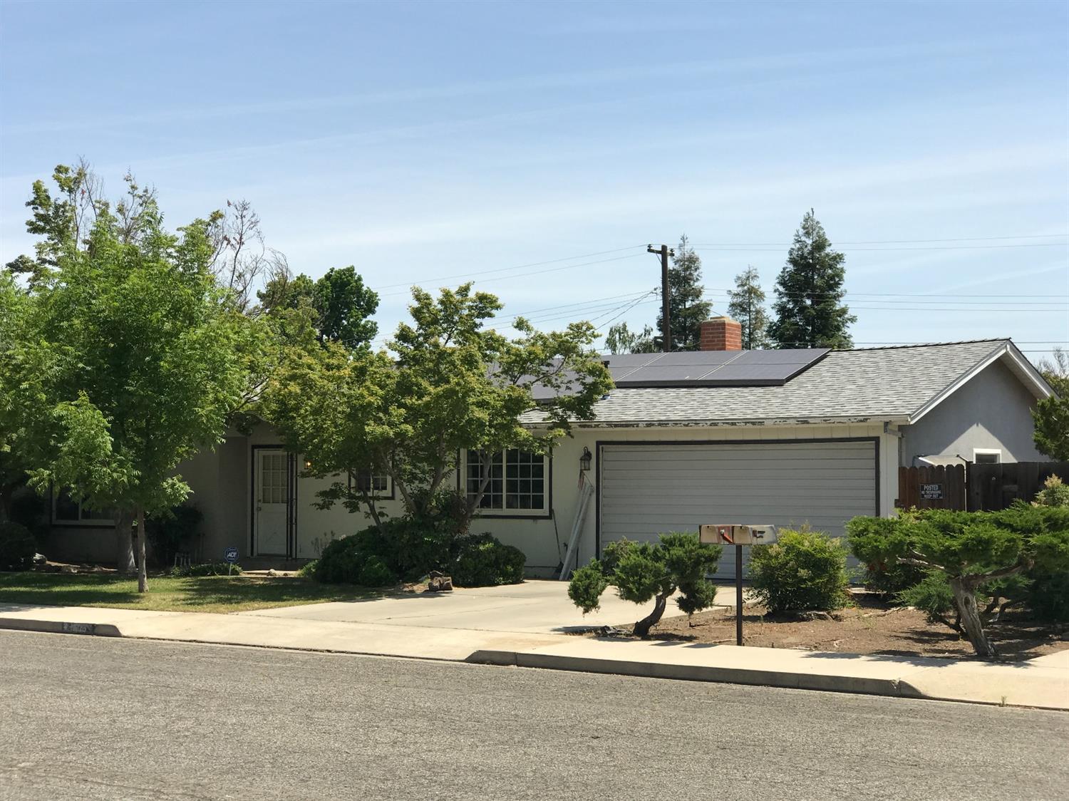 1606 South Hope Avenue Reedley, CA 93654 - Photo 1 of 5 Gallery Image 1