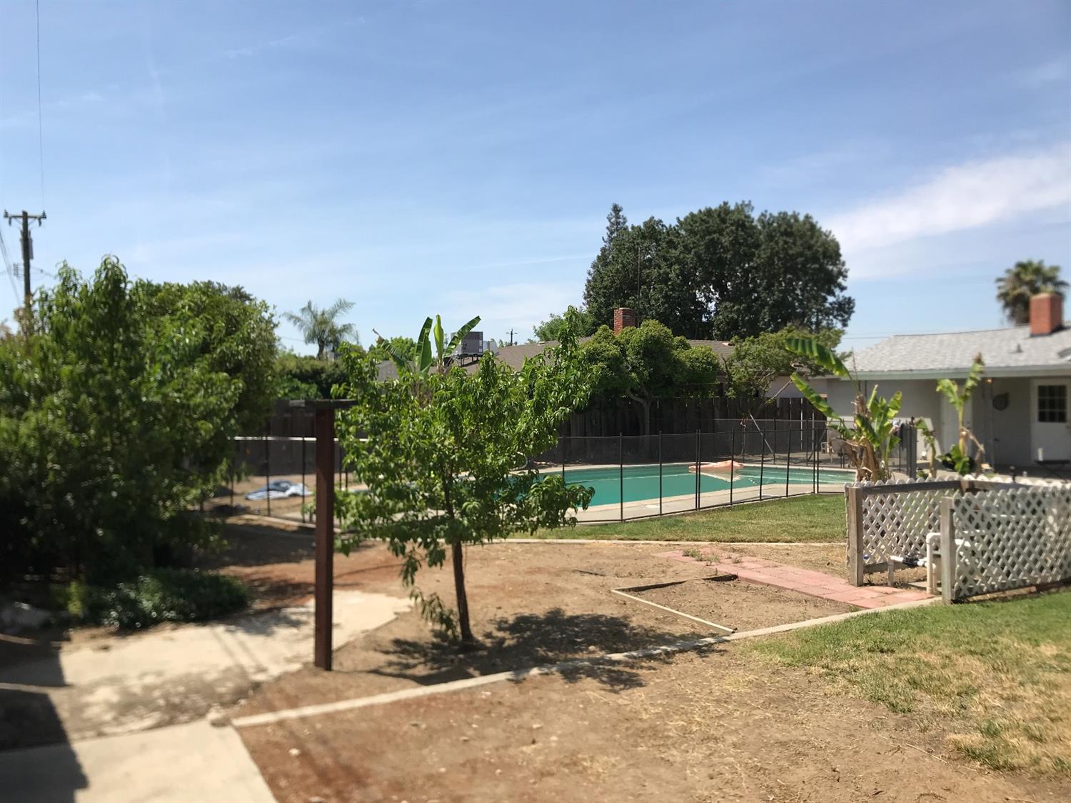 1606 South Hope Avenue Reedley, CA 93654 - Photo 4 of 5 Gallery Image 4