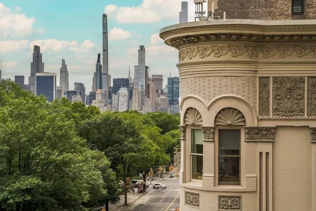 $30,000 | 230 Central Park West, Unit 7A | Upper West Side