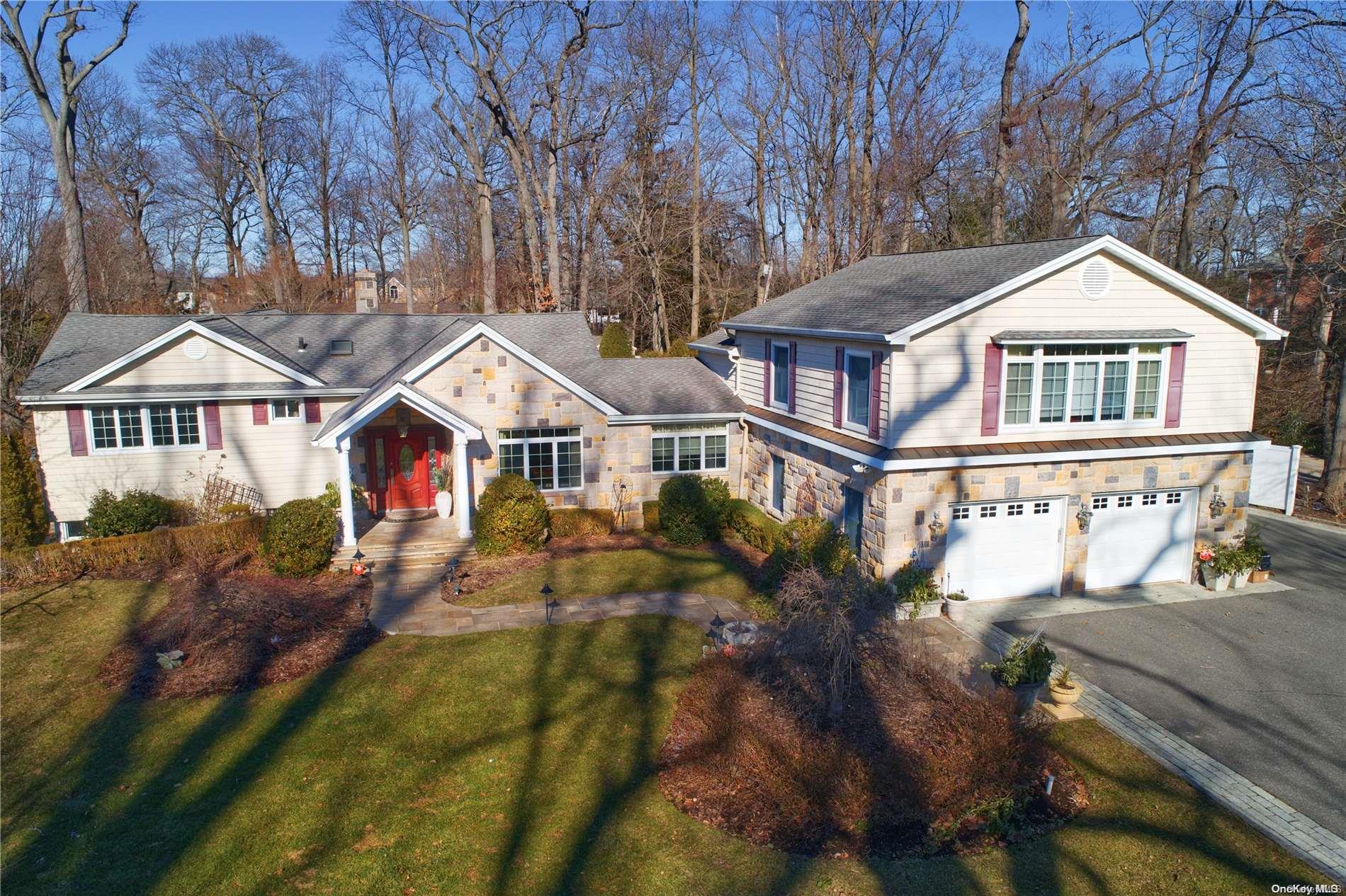 19 TOWNSEND RD GLEN COVE, NY