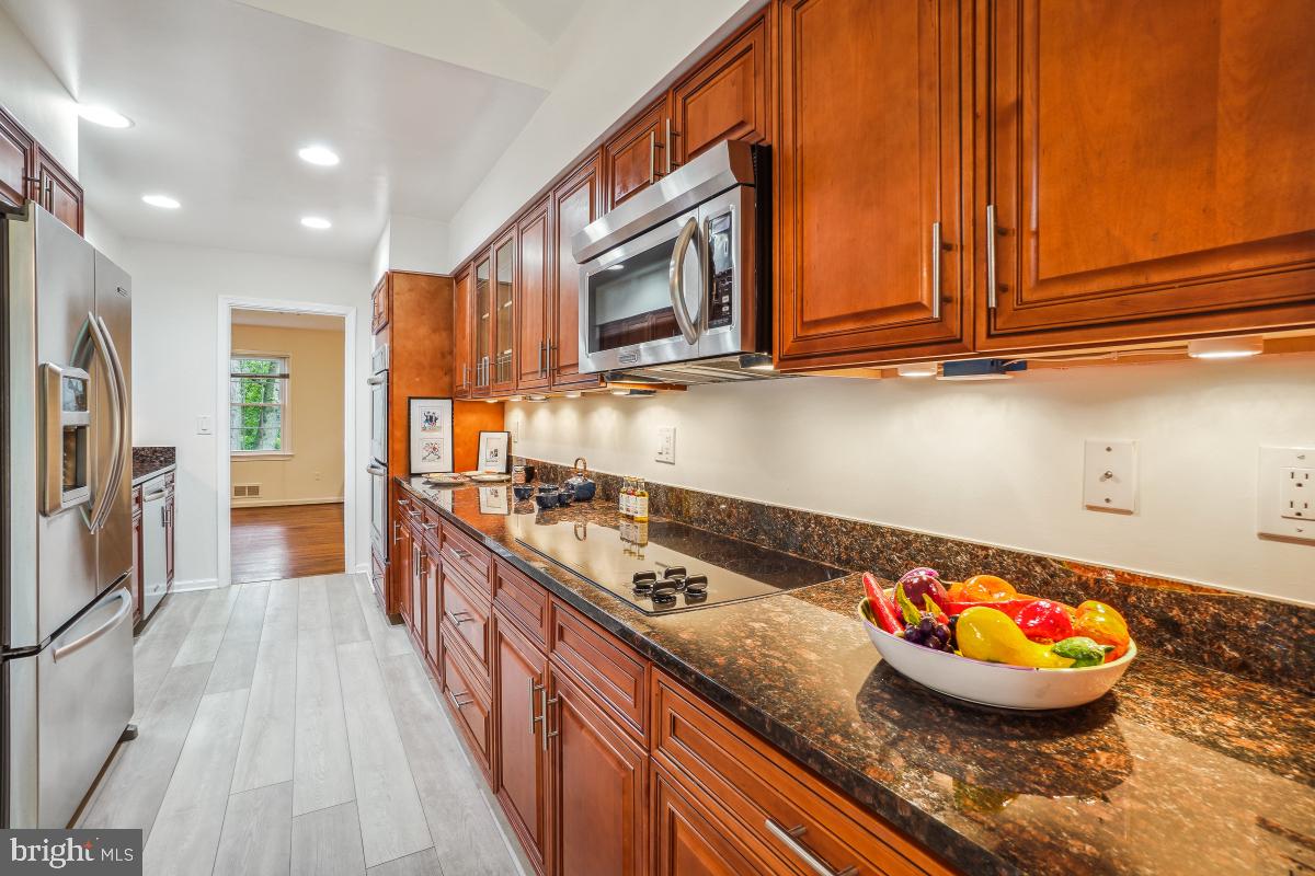 2003 Stratton Drive Potomac, MD 20854 - Photo 15 of 44 Update Cook's Kitchen