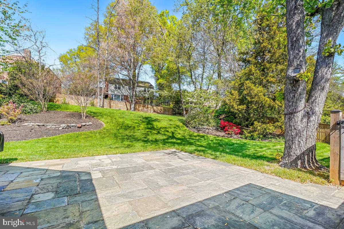 2003 Stratton Drive Potomac, MD 20854 - Photo 41 of 44