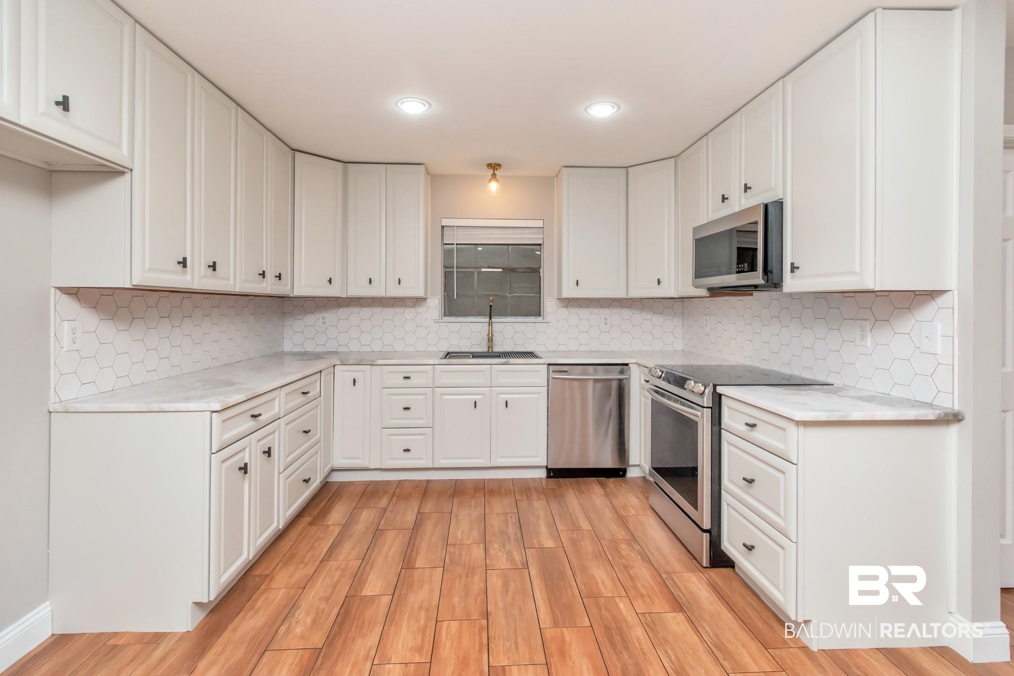 6608 Gas Light Lane West Mobile, AL 36695 - Photo 7 of 33