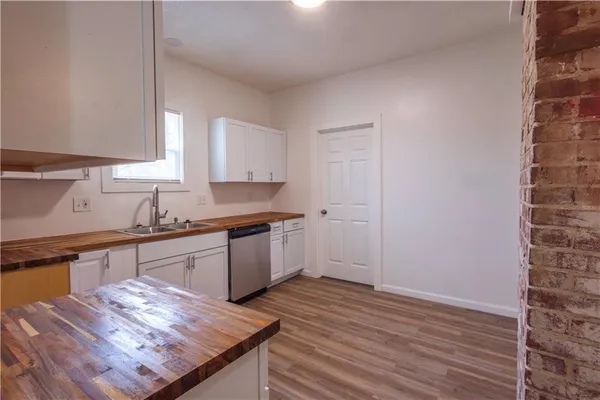 $213,000 | 2130 East 24th Street, Kansas City, MO 64127