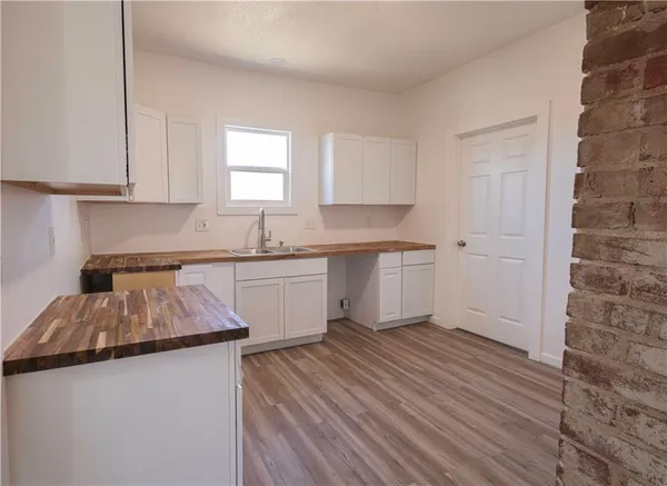 $213,000 | 2130 East 24th Street, Kansas City, MO 64127