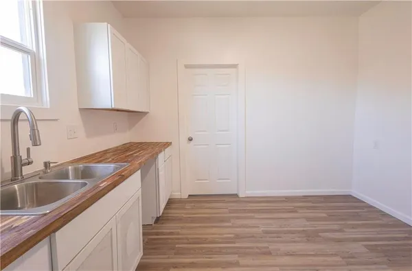 $213,000 | 2130 East 24th Street, Kansas City, MO 64127