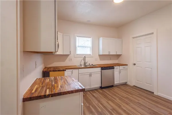 $213,000 | 2130 East 24th Street, Kansas City, MO 64127