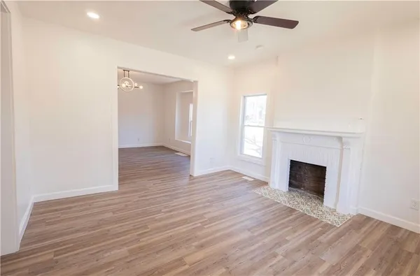 $213,000 | 2130 East 24th Street, Kansas City, MO 64127