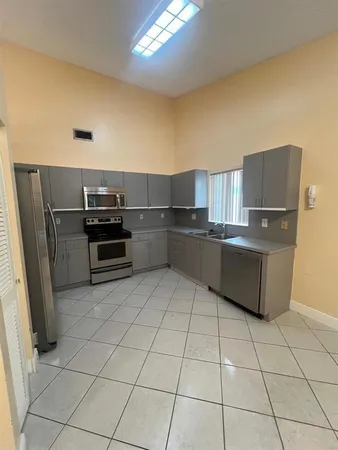 $3,450 | 520 Northwest 206th Avenue, Pembroke Pines, FL 33029